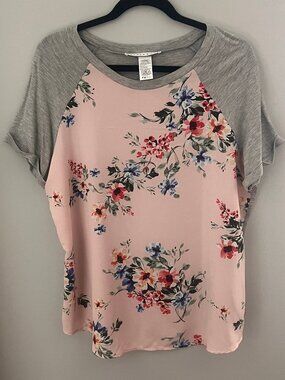 Pepper & Zoe Floral Top, Size XL